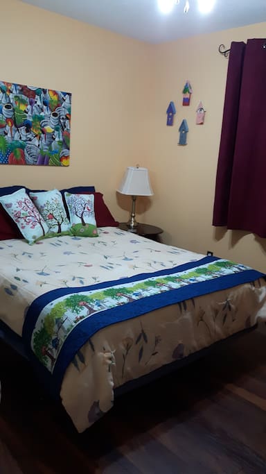 Birdhouse room, new, comfortable queen bed.