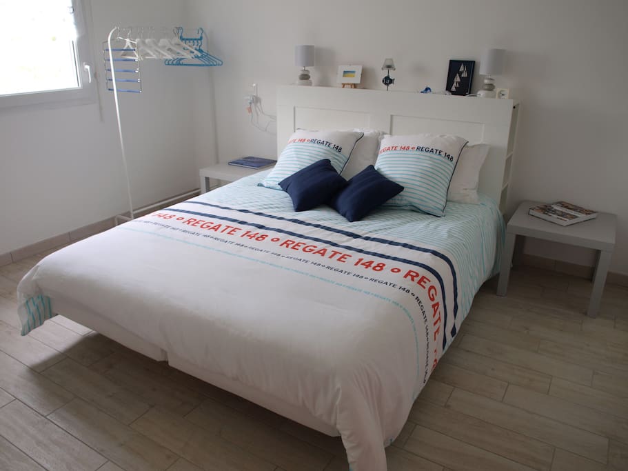 chambre rez-de-chaussée avec lit 160
