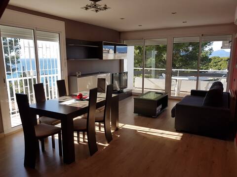 Spectacular duplex with sea views and Jacuzzi