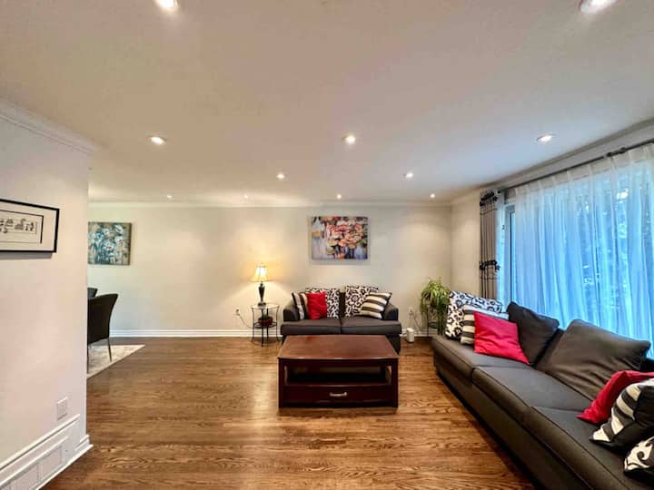 Toronto North York House For Family/free Parking - Toronto