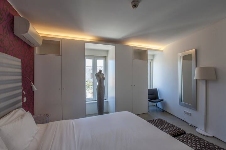 Luxurious Panoramic plus Flat in Lisbon – 201 gallery image 3