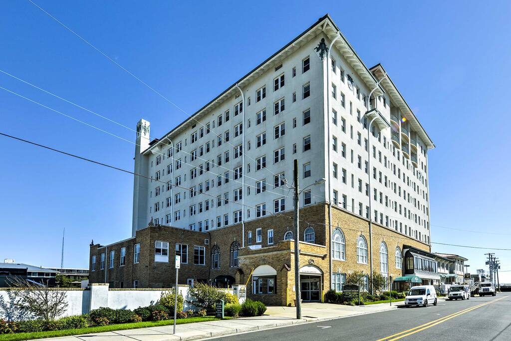 This historical building has plenty of character and charm inside of 1920's original architecture.