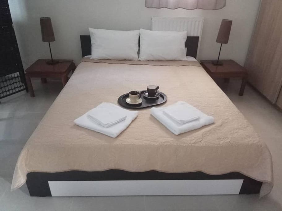 Main bed