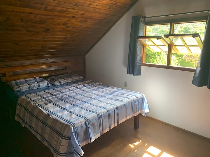 Dormitorio 1 cama doble - segundo piso