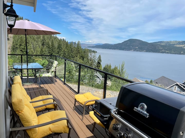 Gloriosa casa de campo con vistas al lago en West Kelowna Airbnb