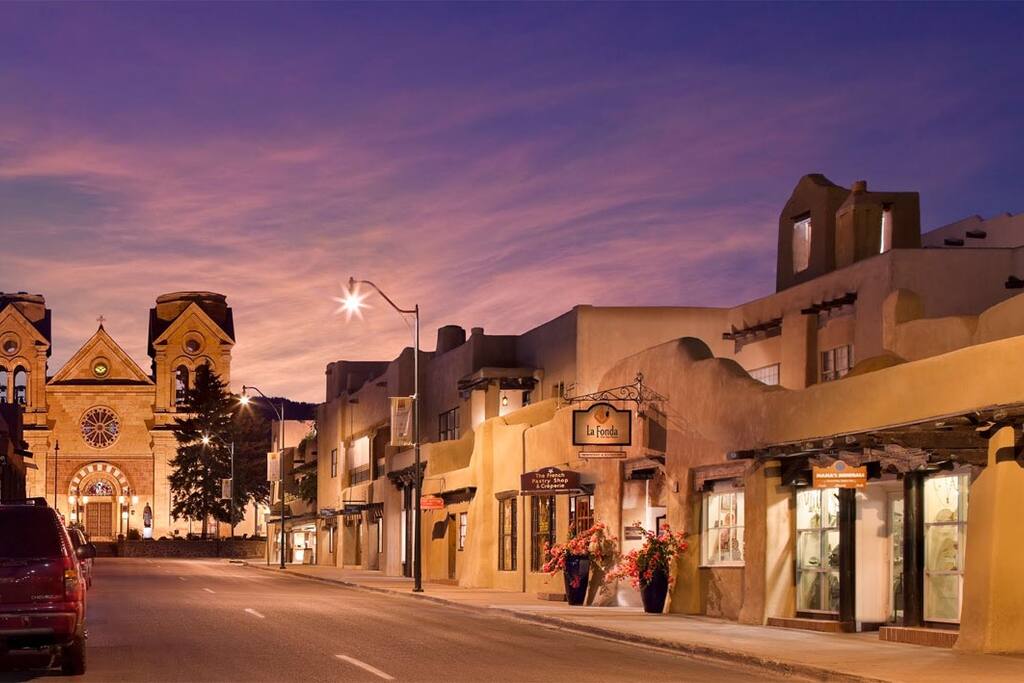 Minutes from downtown Santa Fe!