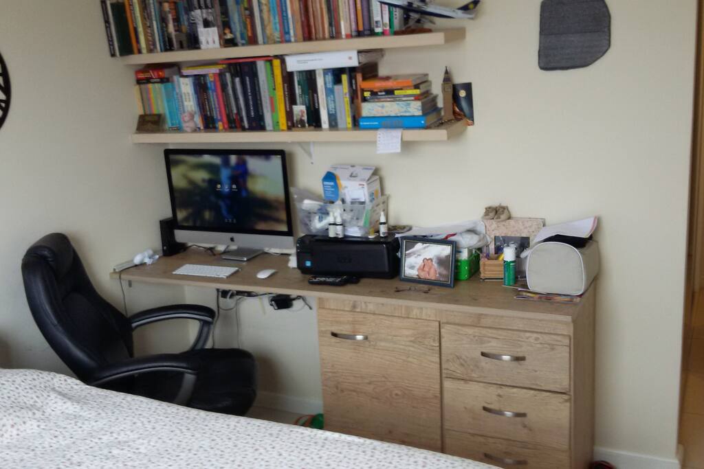 Suite - Private area of the guest - With Closet - around 20m²