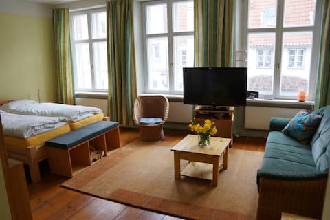 Top Airbnb: Spacious three-room flat in the historical center in Lübeck