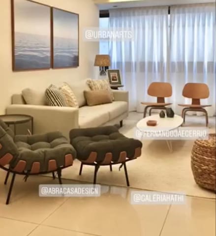 Leblon Posto 12- Passos pro Mar-Prédio c/ Piscina