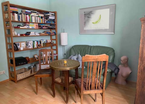 Erfolgreiche Airbnb-Immobilie: 2-room apartment Elbradweg, quiet location, with 2 bikes in Dresden