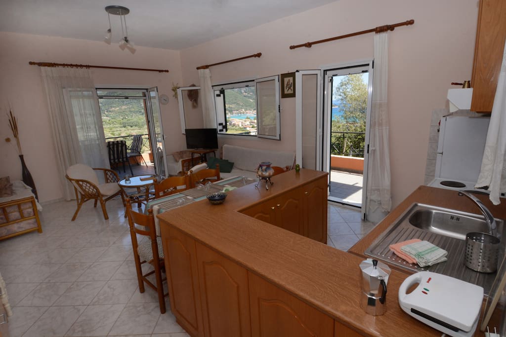Living Room / Kitchen