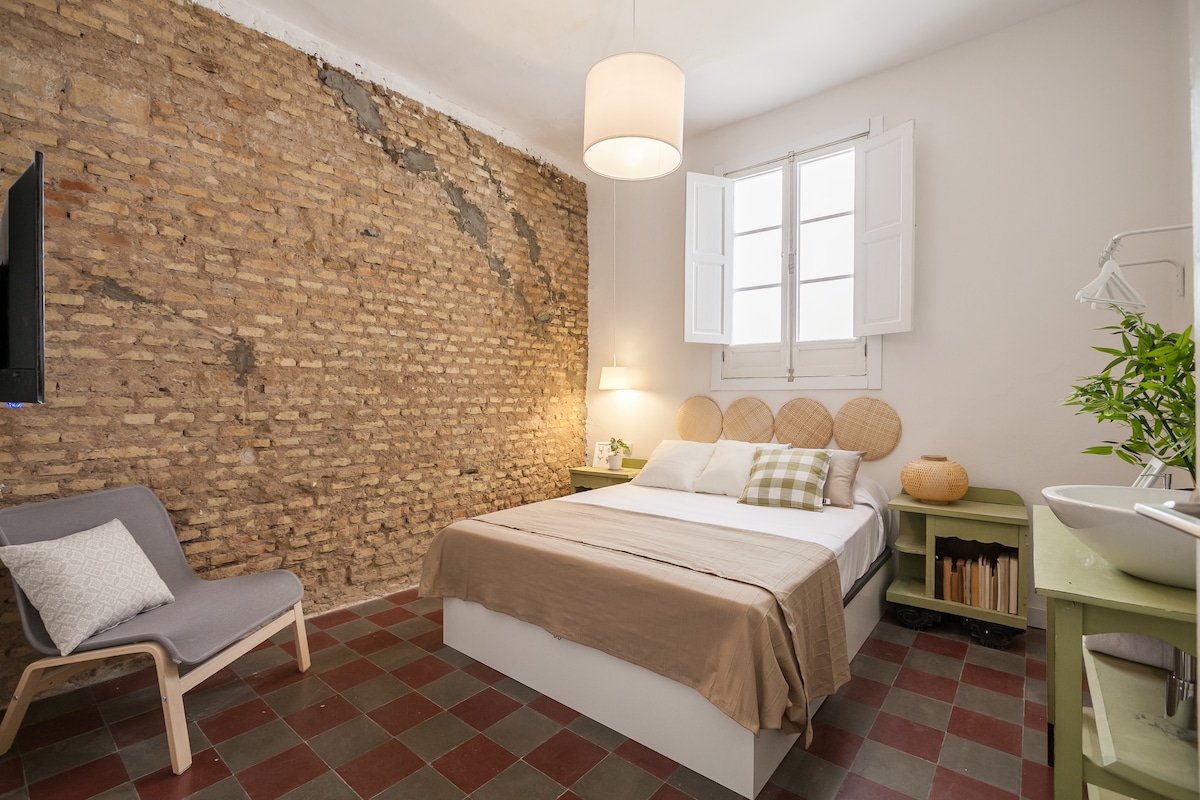 Triana River Flat — view 3