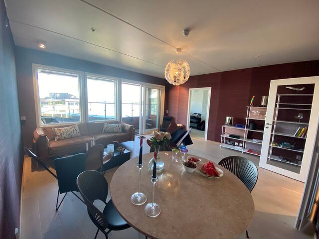 Exclusive Seaside Apartment Oslo City gallery image 4