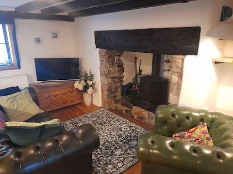 Cosy cottage in heart of coastal village.