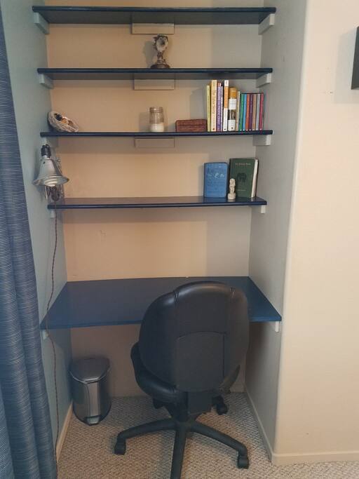 Office space in bedroom alcove