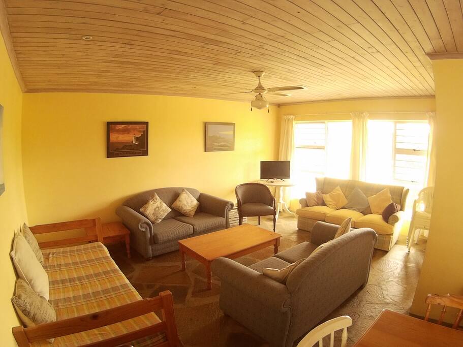 Lounge with TV & DSTV dish. (Bring decoder).