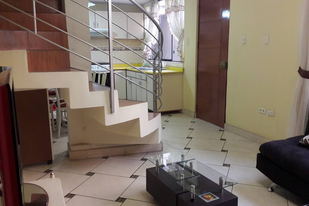 1er Piso - Sala, cocina y comedor