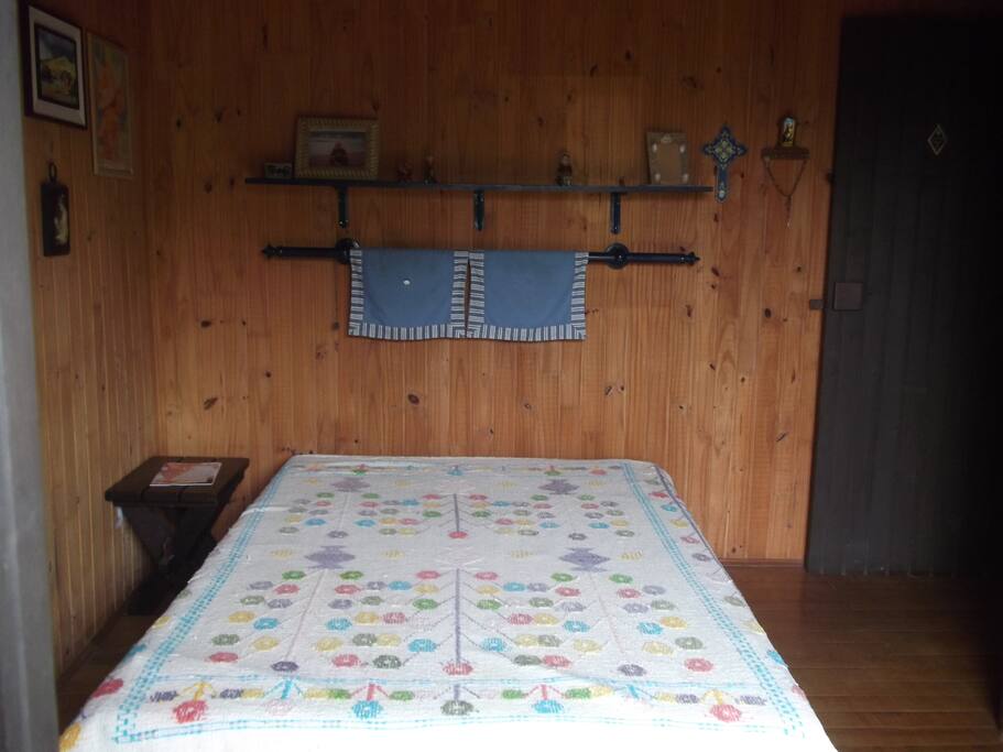 Quarto1 com saída para o deck de ofurô