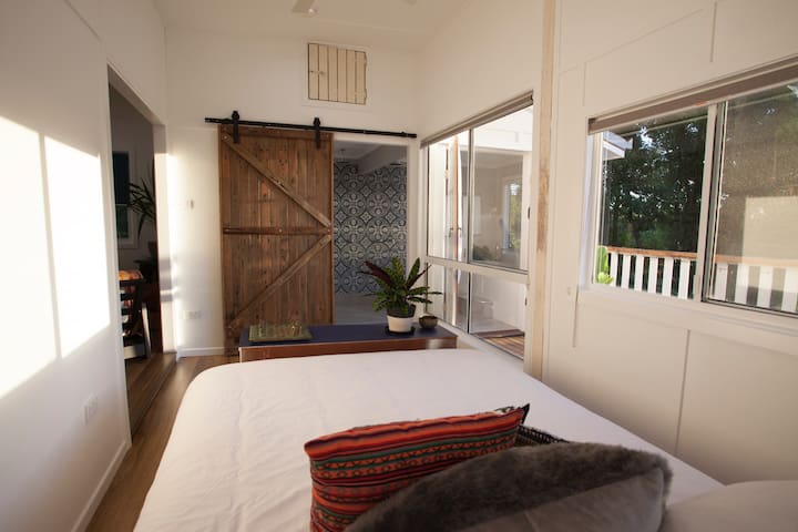 "Harvest Moon" Boho cabin in the Byron Hinterland