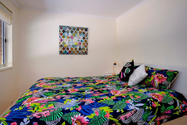 Dhoma e gjumit e dytë me krevat dopio " 