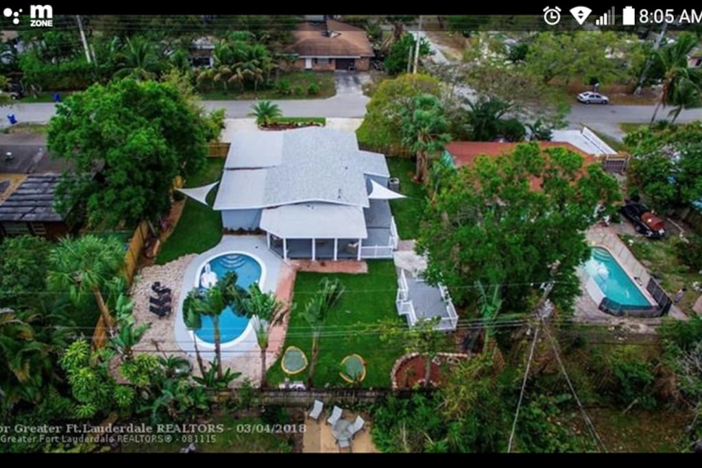 (Backyard)
Pool