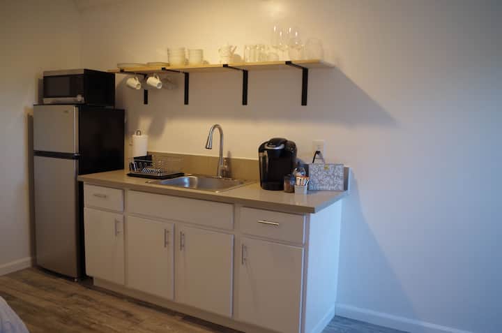 Private Studio Close To Facebook And Stanford - Palo Alto, CA