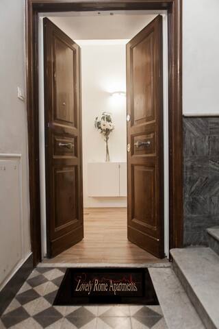 Tacito Imperial Apartment 2600sq ft gallery image 5