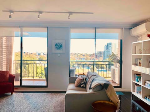 Top performing Airbnb: Park Views - Free Parking - Indoor Pool in Surry Hills