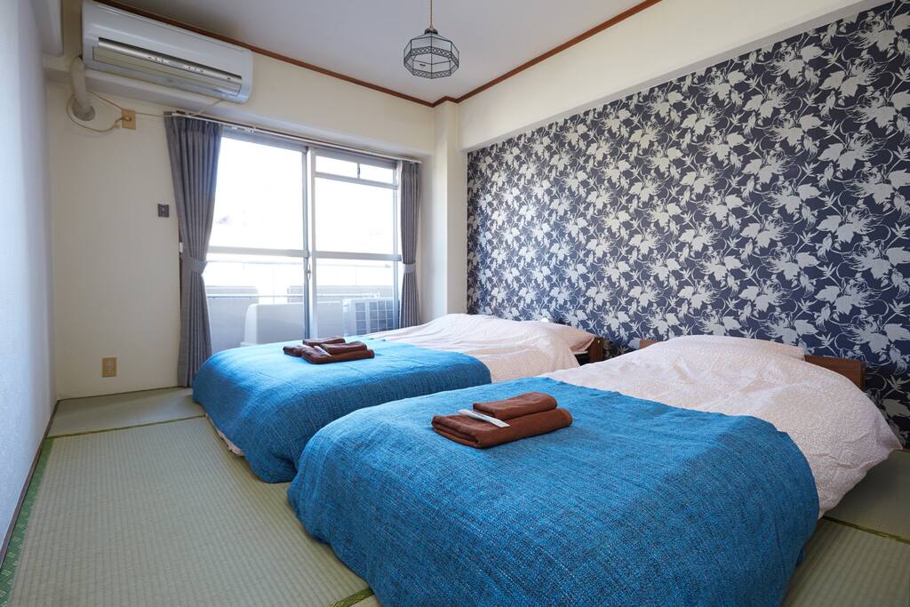 One double bed and one single bed