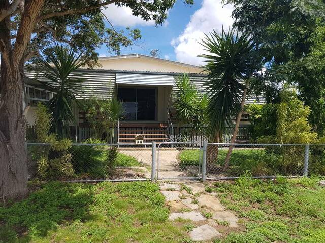 Bec's Place - Cool tropical comfort in Scottville