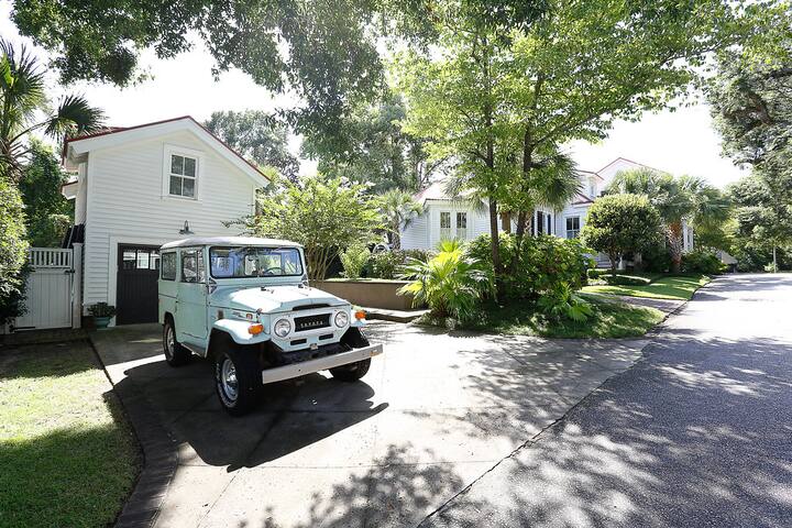 Quaint, Relaxing Guesthouse in Historic Charleston