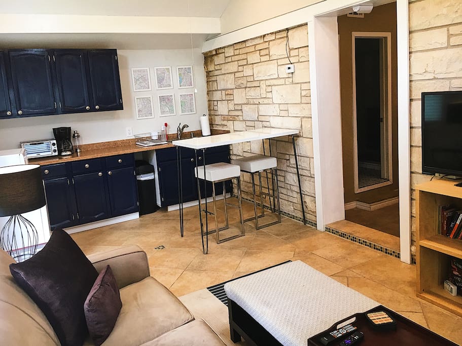 Living Room/kitchen