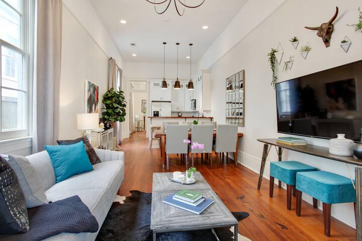 Expansive Renovation in Mid-City | Hot Tub gallery image 3