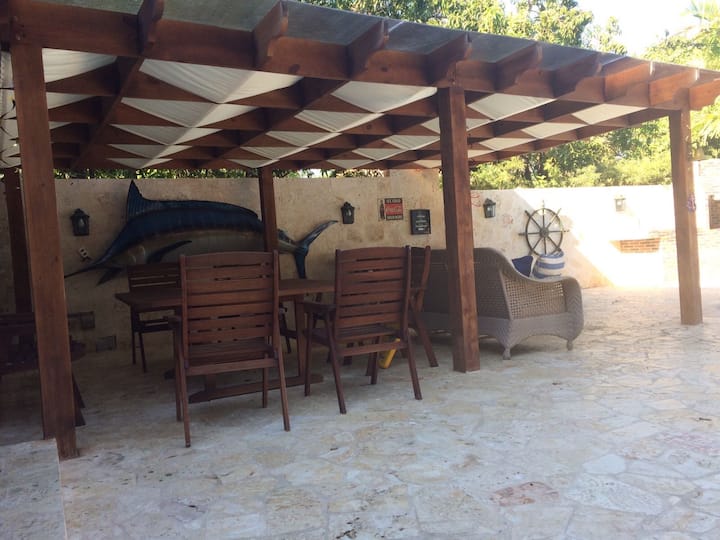 Villa Palmar De Ocoa , Cocinera