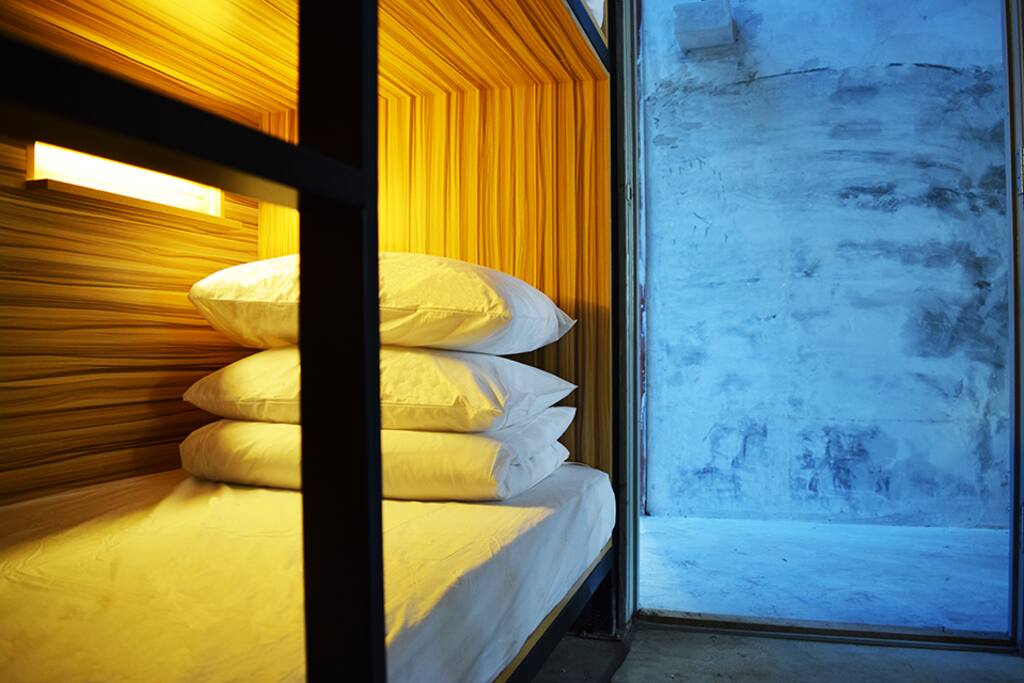 Indulge in the 4 beds dormitory. The pods are equipped with a bed side lights, power sockets, private curtains, lock-up cabinets and fresh linens!