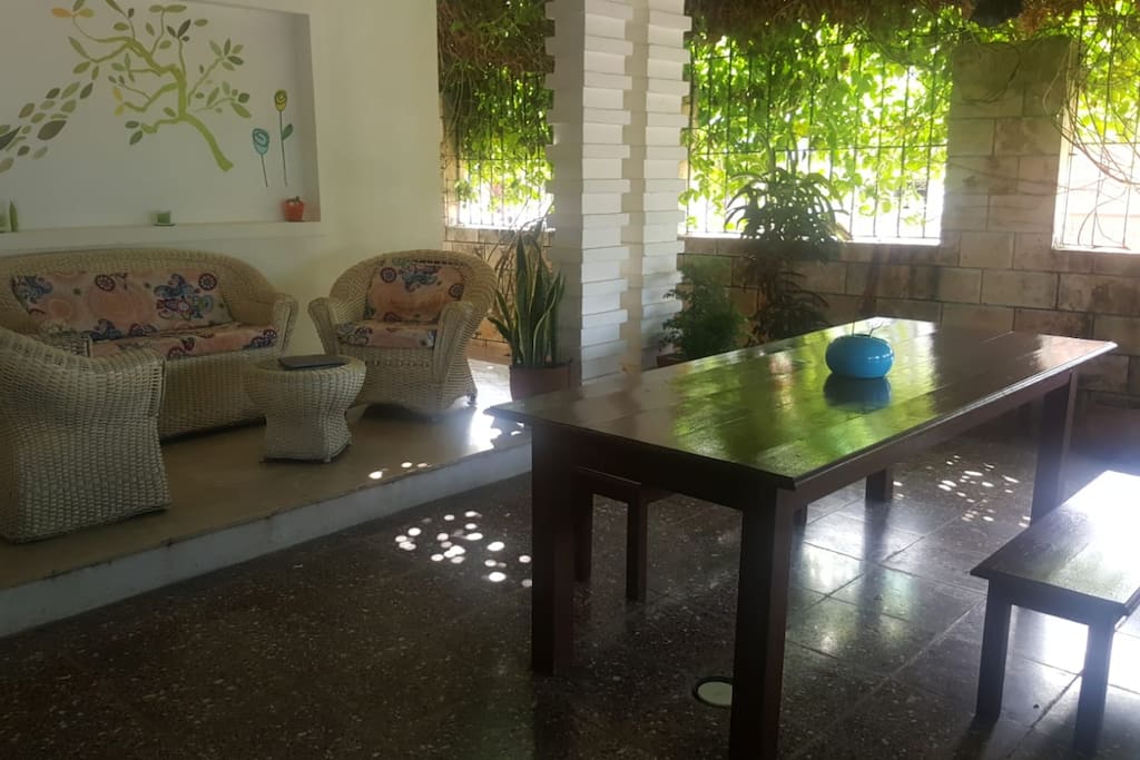External breakfast room and common area