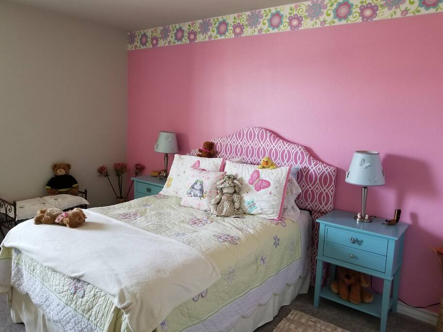The girly girly room