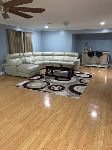 Near the Fun, Far from Hustle | Rides Service opt gallery image 2