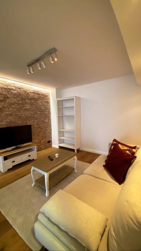 Top Airbnb: EXCLUSIVE 2-room apartment on Osterdeich with style in Hemelingen