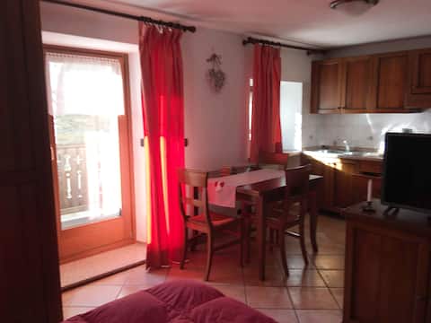 Lo Ponton studio apartment with balcony