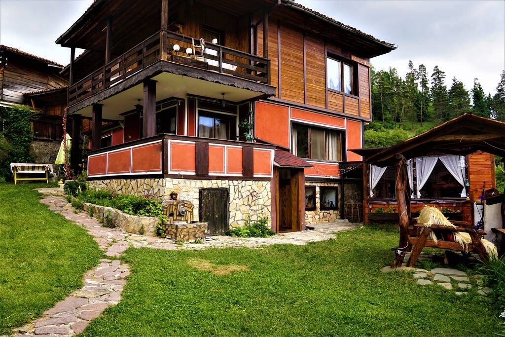 Guest House Mountain Paradise Comfort Bedroom Houses For Rent In Koprivshtitsa Sofia Province Bulgaria