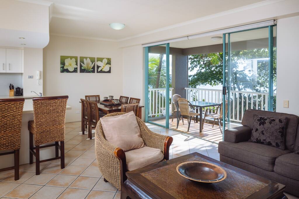 Open Plan Living & Dining