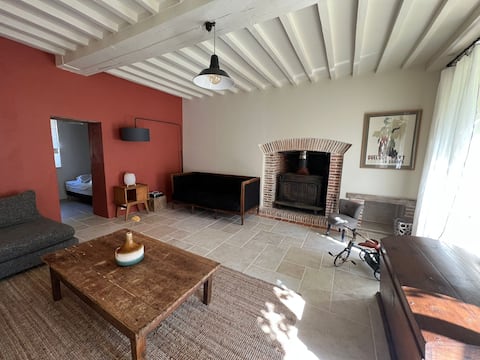Popular Airbnb listing: Family country house in Nièvre