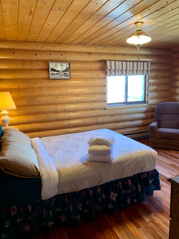 楼上3号卧室（猫头鹰房）