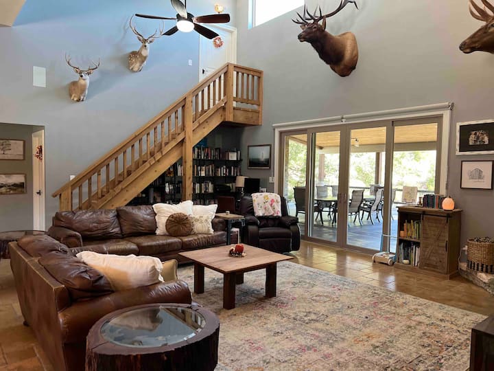 Primrose Place; spring-fed creek & vast yard/porch