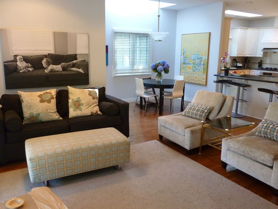 Comfortable family room and breakfast table