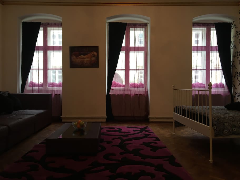 Huge bedroom :)