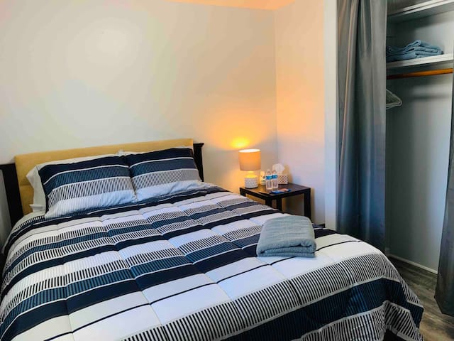 Private Room In Newly Re-Modeled Home.
