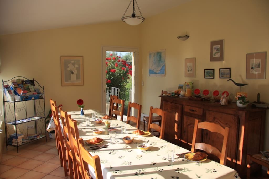 Salle pour le petit déjeuner