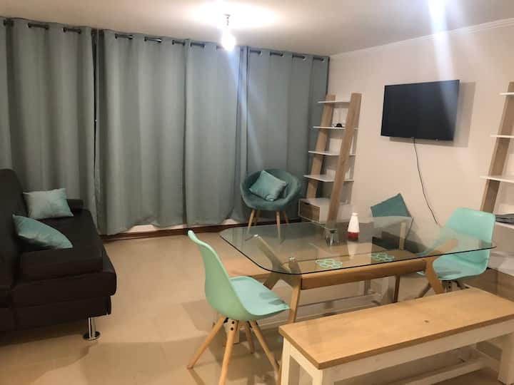 Მისაღები სასადილო ოთახი, სადაც შესაძლებელია 2 ადამიანის დაძინება